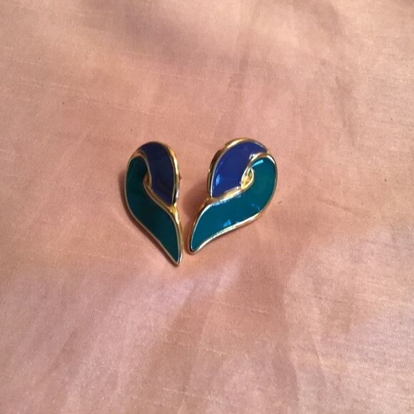 Goldtone 2 Shades of Blue Swirl Earrings - Picture 3 of 6